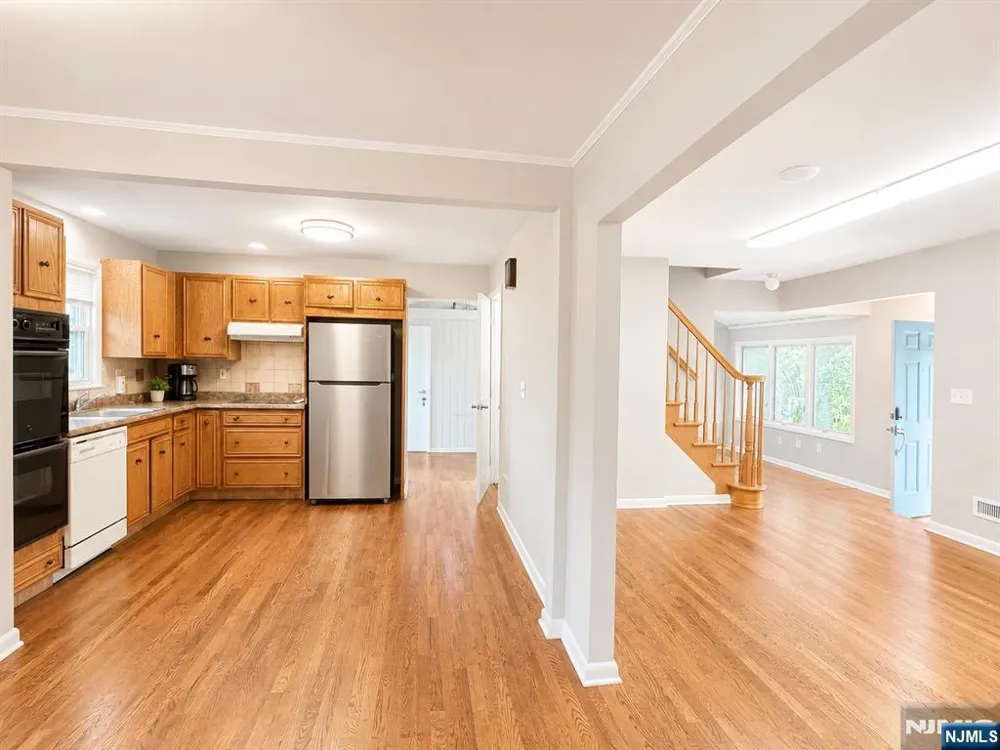 189 Homestead Road Paramus, NJ 07652
