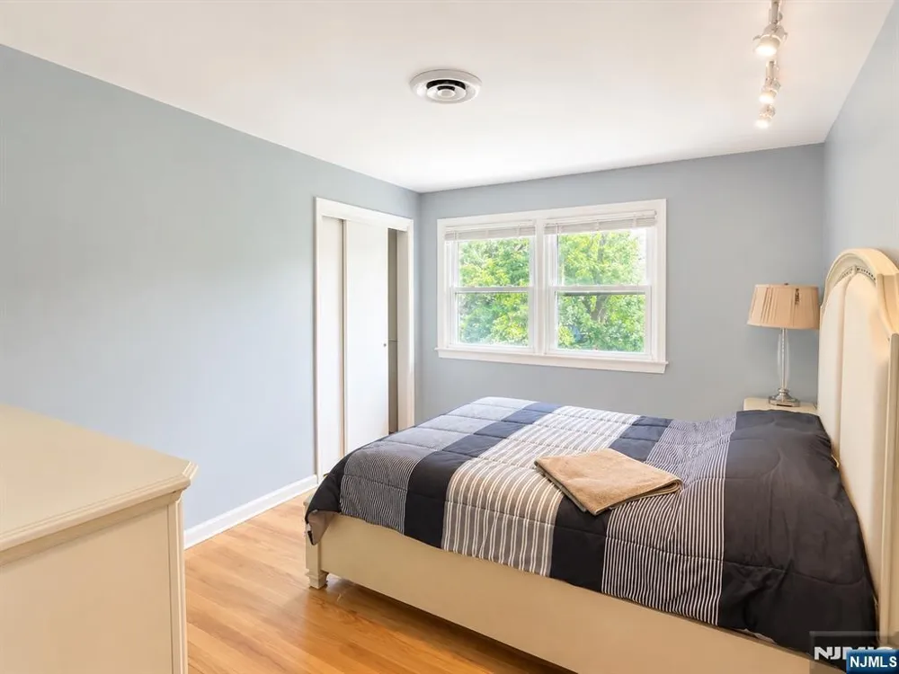 189 Homestead Road Paramus, NJ 07652