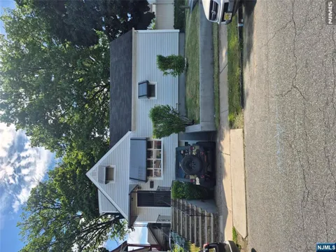 369-375 28th Street