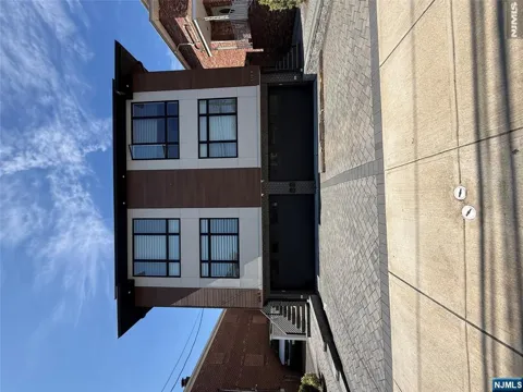 232 E Columbia Avenue A