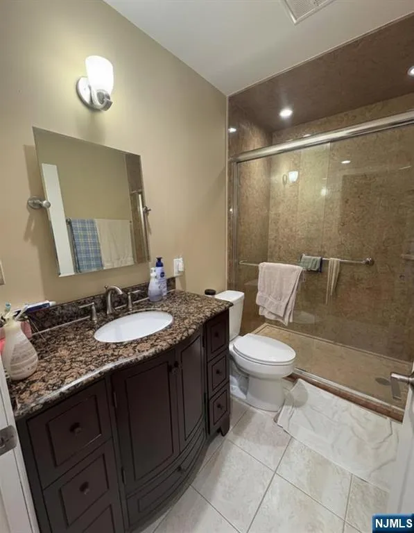 8 William Street Saddle Brook, NJ 07663