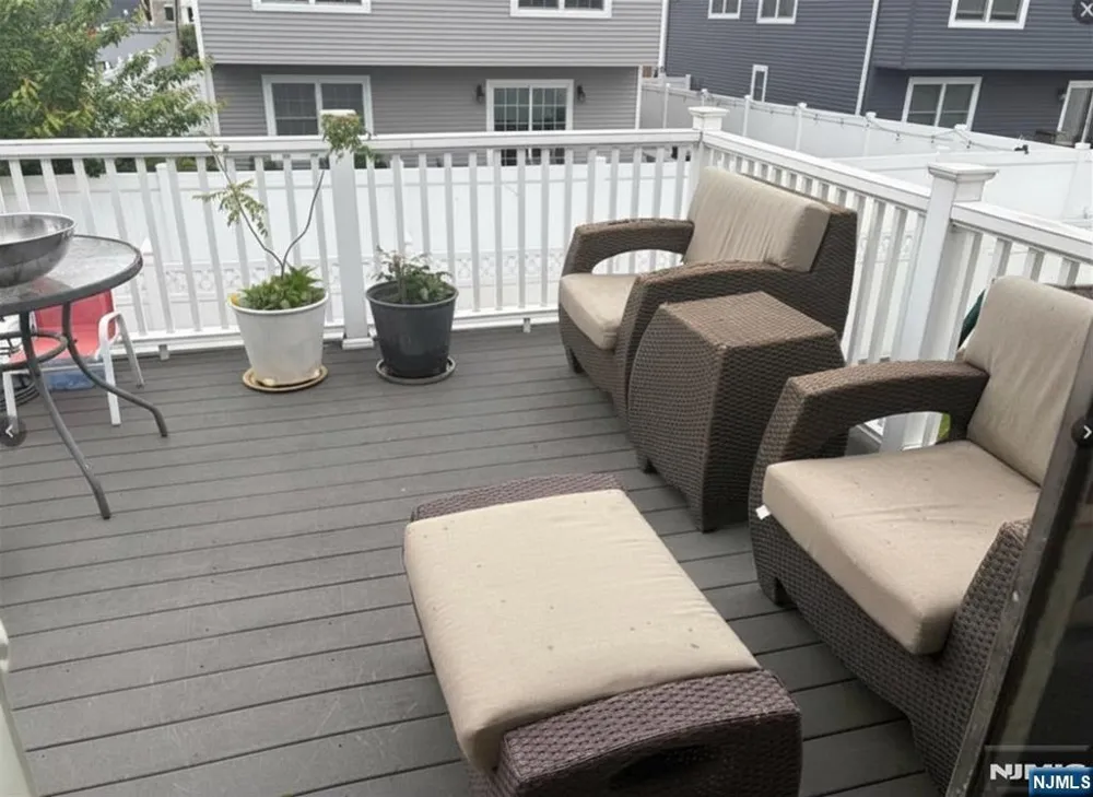 8 William Street Saddle Brook, NJ 07663