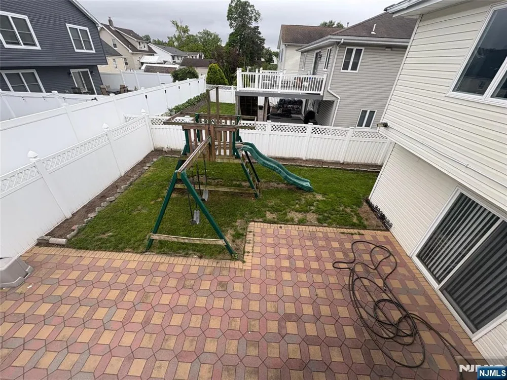 8 William Street Saddle Brook, NJ 07663