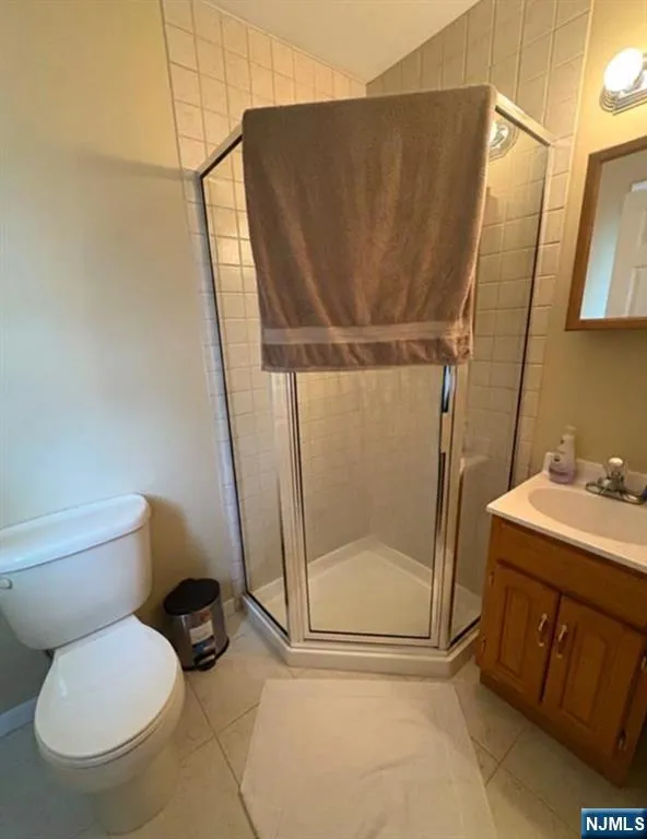 8 William Street Saddle Brook, NJ 07663