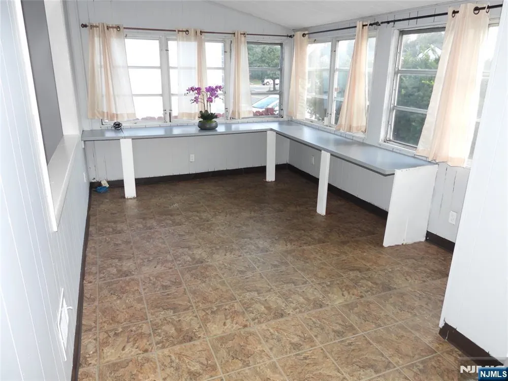 133 Baldwin Avenue Hasbrouck Heights, NJ 07604