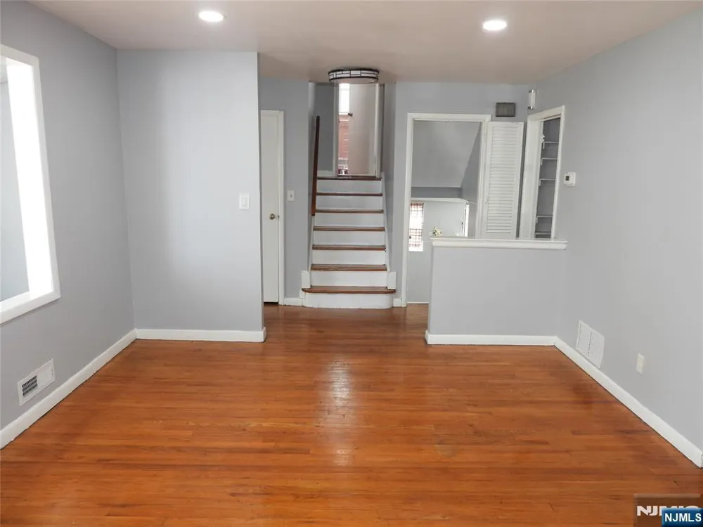 133 Baldwin Avenue Hasbrouck Heights, NJ 07604