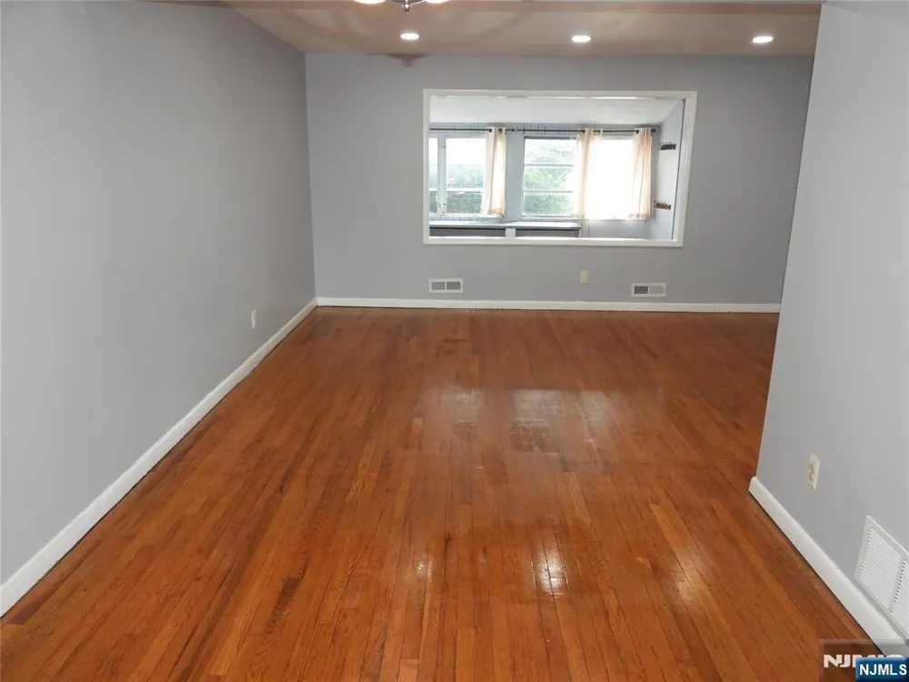 133 Baldwin Avenue Hasbrouck Heights, NJ 07604