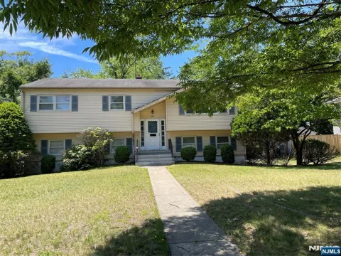 636 Kingsbridge Lane