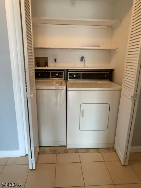 197 Sierra Ct Woodbridge, NJ 07095
