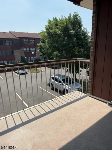 197 Sierra Ct Woodbridge, NJ 07095