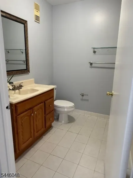 197 Sierra Ct Woodbridge, NJ 07095
