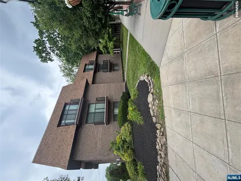 53-59 Locust Avenue 0