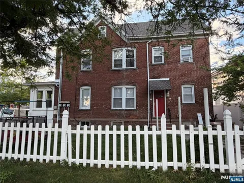 593 Broad Street