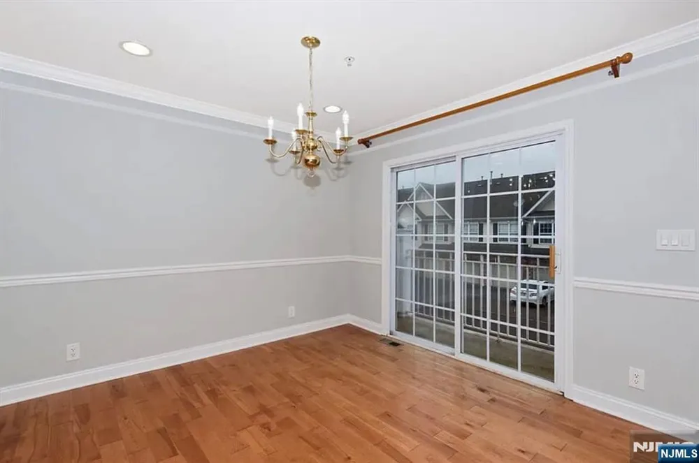187 Blue Heron Drive Secaucus, NJ 07094