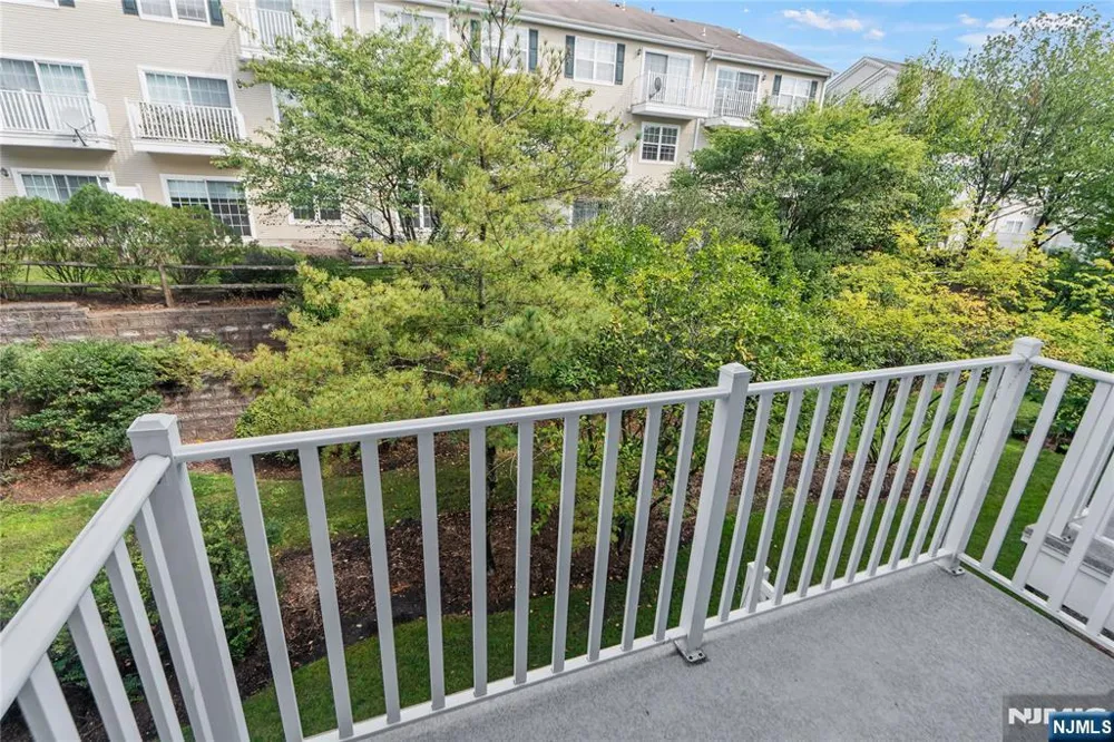 260 Riverwalk Way Clifton, NJ 07014