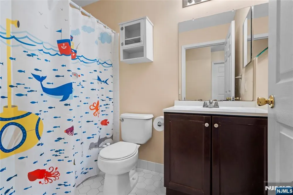260 Riverwalk Way Clifton, NJ 07014