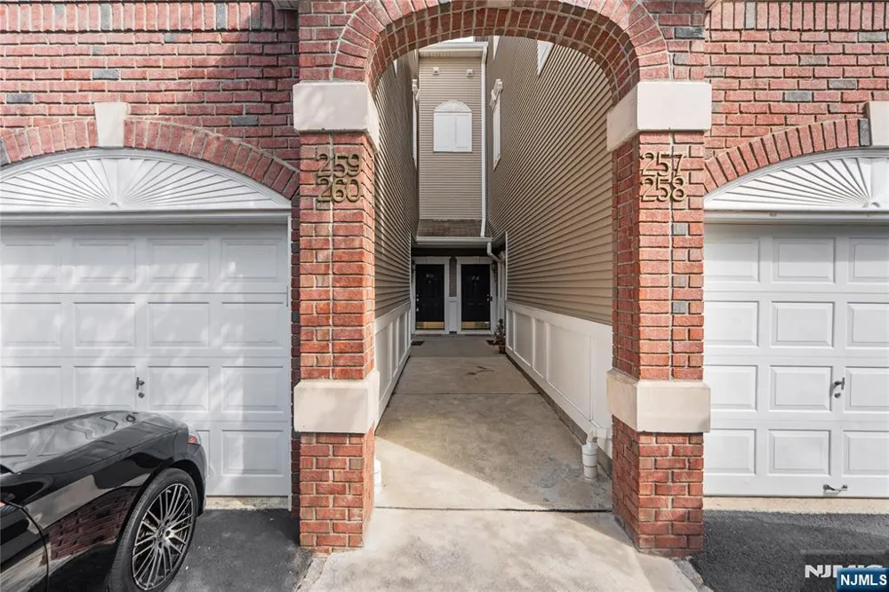 260 Riverwalk Way Clifton, NJ 07014