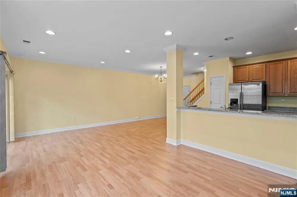 260 Riverwalk Way Clifton, NJ 07014