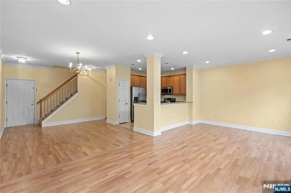 260 Riverwalk Way Clifton, NJ 07014