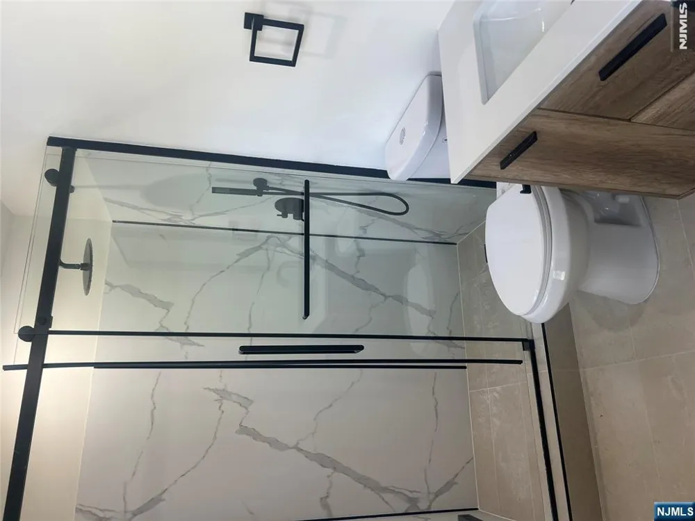 5 Montclair 2 Paterson, NJ 07503