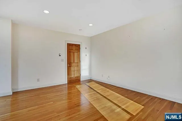 164 Orient Way 2 Rutherford, NJ 07070