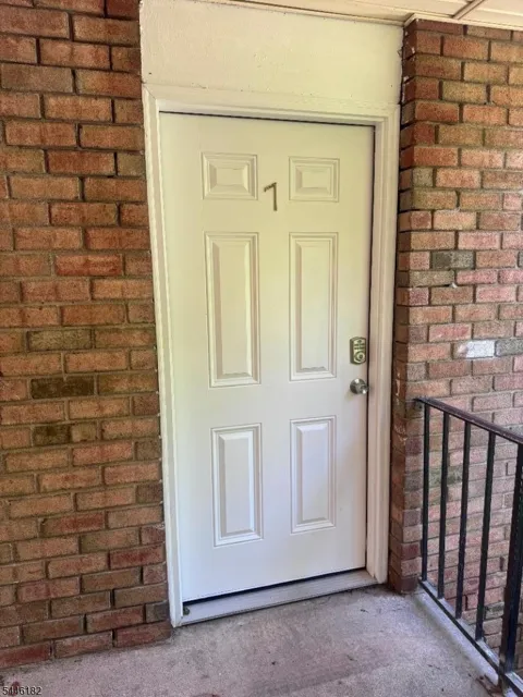 100 Seward St