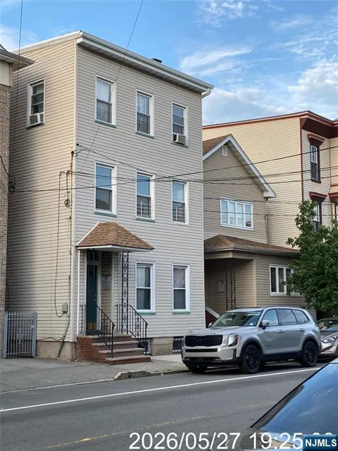 217 Walnut Street 2