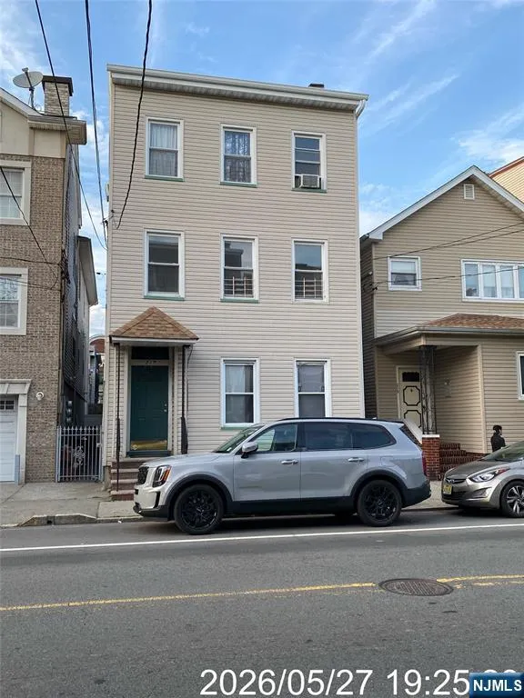 217 Walnut Street 2 Newark, NJ 07105