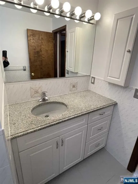535 Hillside Avenue 1 Palisades Park, NJ 07650