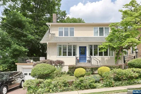 127 Howard Terrace