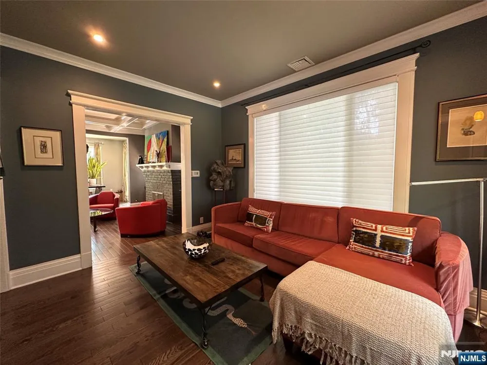 127 Howard Terrace Leonia, NJ 07605