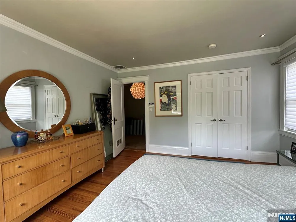 127 Howard Terrace Leonia, NJ 07605