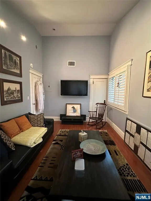 127 Howard Terrace Leonia, NJ 07605