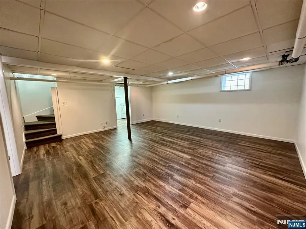 127 Howard Terrace Leonia, NJ 07605