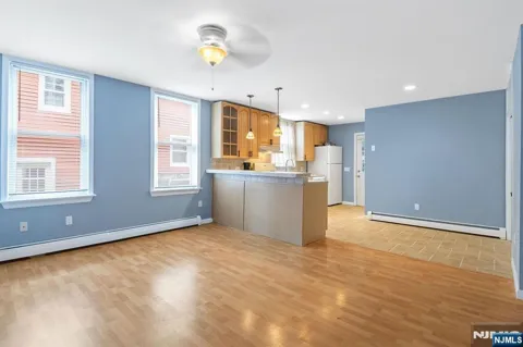 92 Windsor Street 1