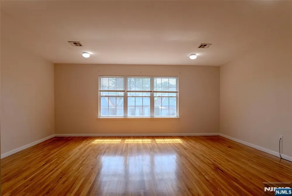 30 Triton Terrace 3 Newark, NJ 07104