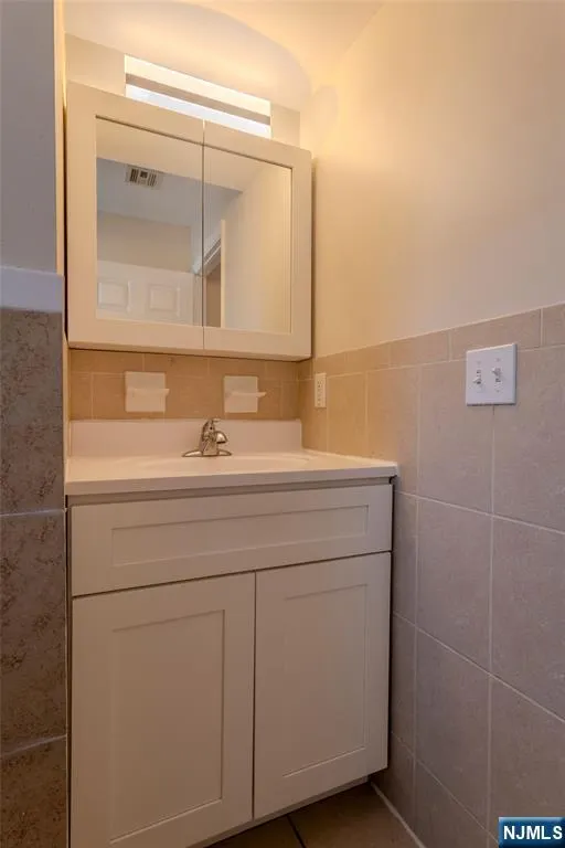 30 Triton Terrace 3 Newark, NJ 07104