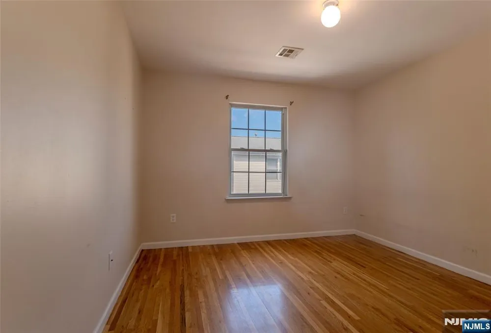 30 Triton Terrace 3 Newark, NJ 07104