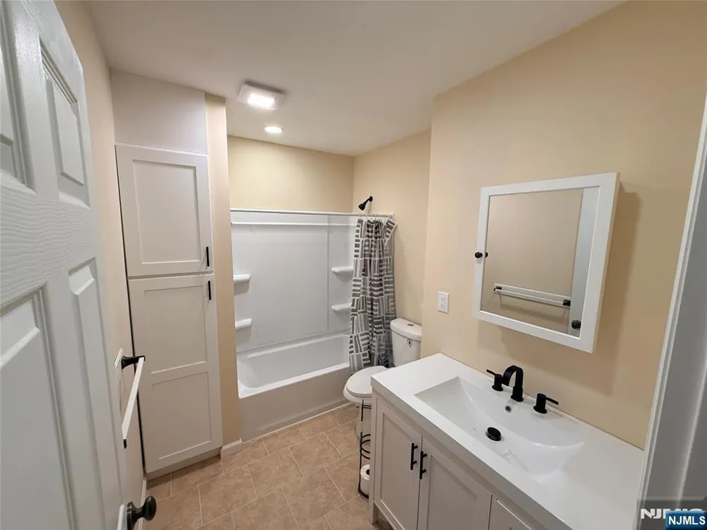 48 Ringwood B Ringwood, NJ 07456