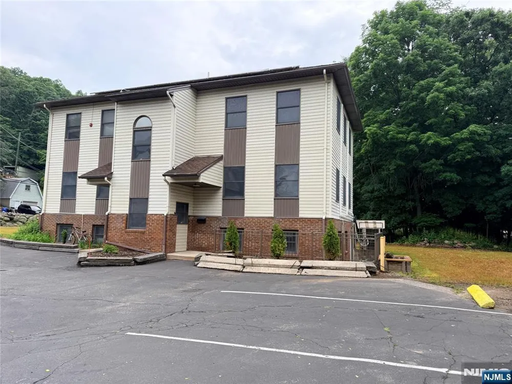 48 Ringwood B Ringwood, NJ 07456