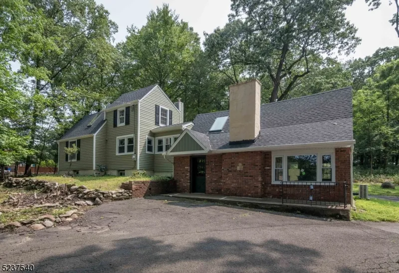 496 Manchester Ave North Haledon, NJ 07508