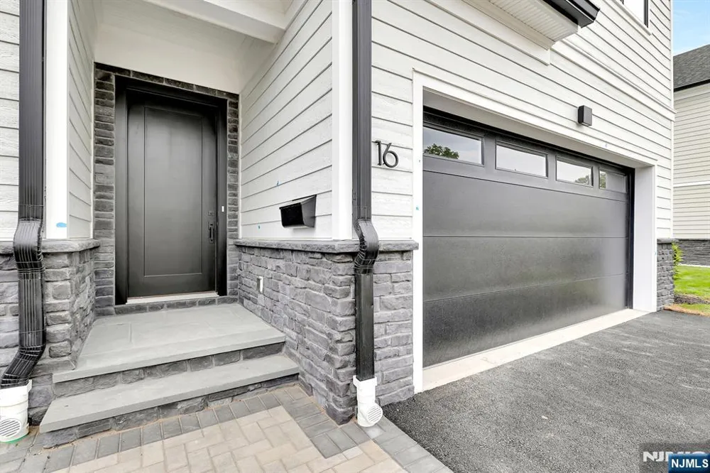 16 Feldman Paramus, NJ 07652