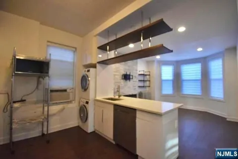 228 Maple Street 2