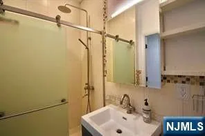 228 Maple Street 2 Weehawken, NJ 07086