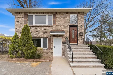 49 E Pleasant Avenue 1