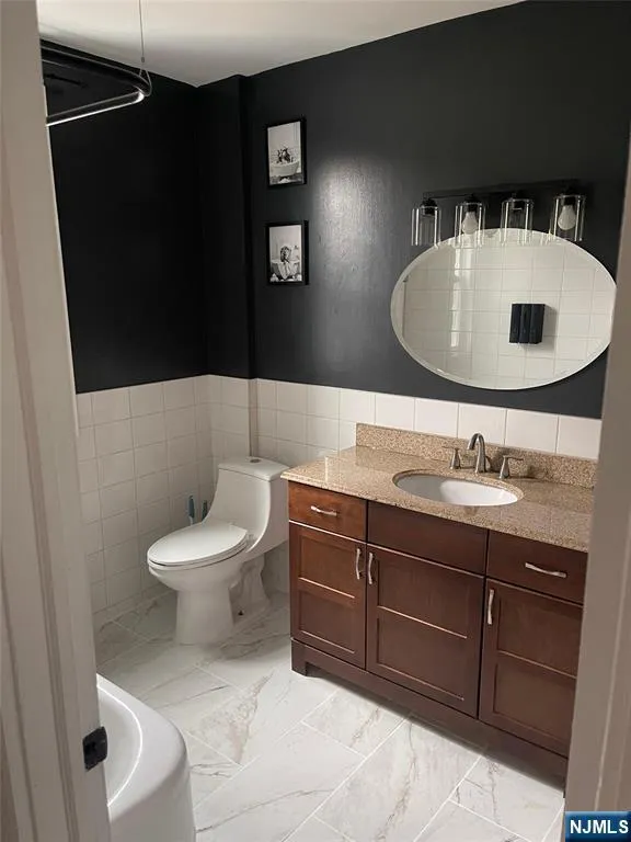 20 E 31st Street Bayonne, NJ 07002