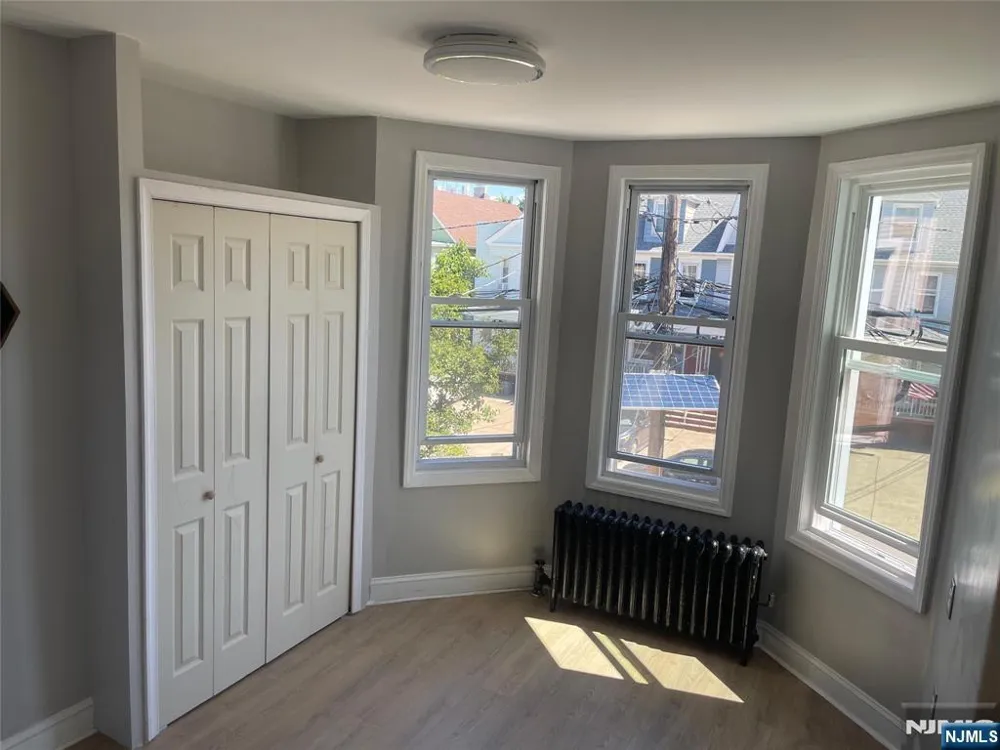 20 E 31st Street Bayonne, NJ 07002