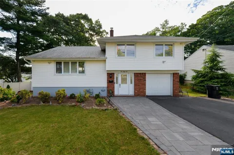 154 Middlesex Avenue