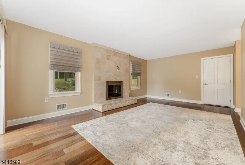 100 Goldfinch Mdws Allamuchy, NJ 07840