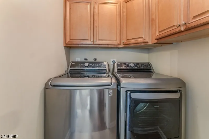 100 Goldfinch Mdws Allamuchy, NJ 07840
